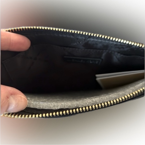 NWT Michael Kors large zip clutch wallet - Picture 2 of 5